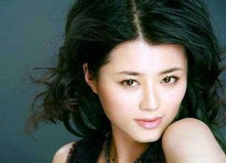 李小朋的妻子个人资料,优雅贤淑，事业家庭两不误的完美女性